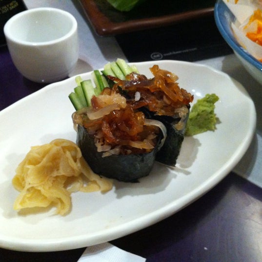9/28/2012 tarihinde Brandon C.ziyaretçi tarafından Shiki Japanese Restaurant'de çekilen fotoğraf