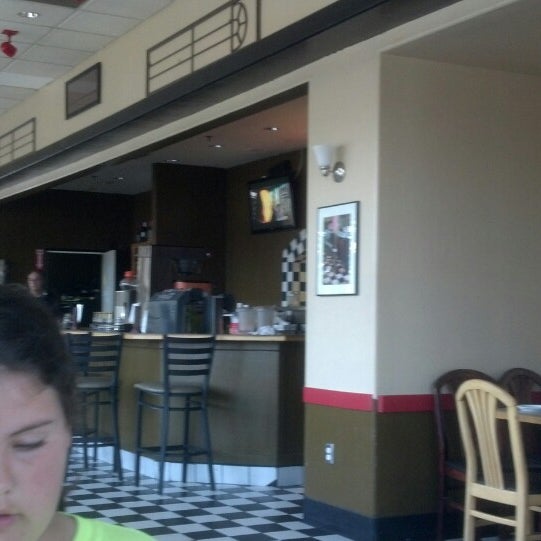 Strings Italian Cafe Mooney 4 tips