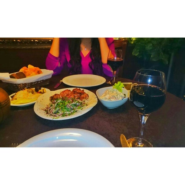 Ресторан шеки в баку. Qaynana restaurant ул беюк гала 55. Qaynana restaurant ул беюк гала 55. Ресторан городок баку. Qaynana restaurant.