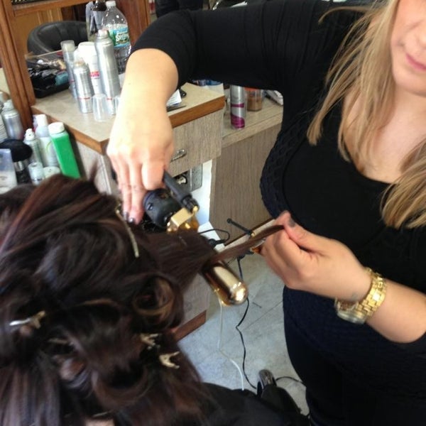 7/11/2013にQUEEN P.がMarie Bove Hair Salonで撮った写真