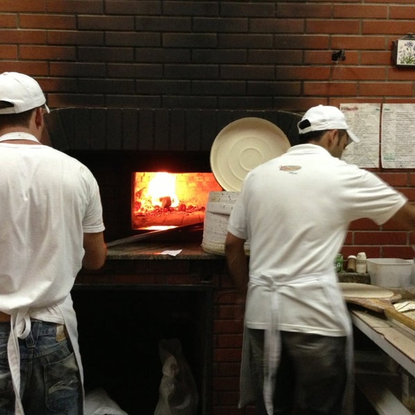 Photo taken at Vituccio Pizzeria by Armando V. on 2/18/2013