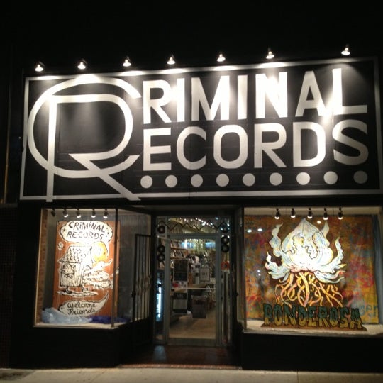 Photo prise au Criminal Records par Gray W. le9/28/2012