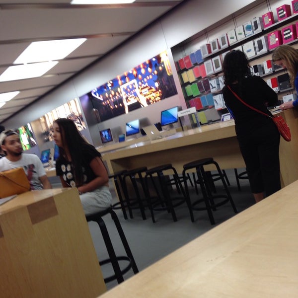 Photos at Apple Holyoke 17 tips from 1575 visitors