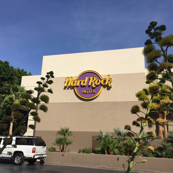 3/14/2016에 Brian R.님이 Hard Rock Hotel Palm Springs에서 찍은 사진