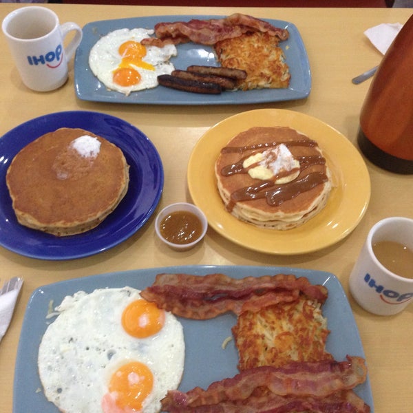 Foto diambil di IHOP Juriquilla oleh Jorge W. pada 12/23/2016