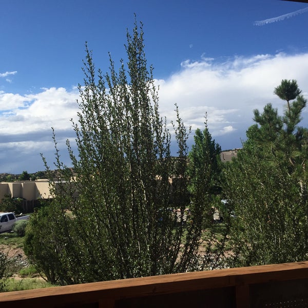 Das Foto wurde bei Four Seasons Resort Rancho Encantado Santa Fe von ADELE F. am 8/8/2015 aufgenommen