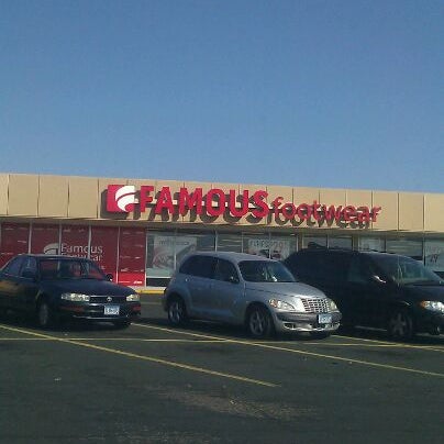 Famous Footwear Shoe Store in Roseville
