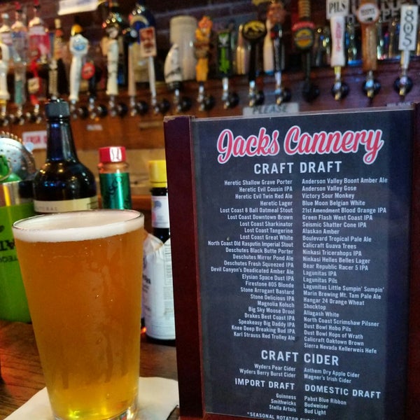 6/15/2018 tarihinde Chris P.ziyaretçi tarafından Jacks Cannery Bar'de çekilen fotoğraf