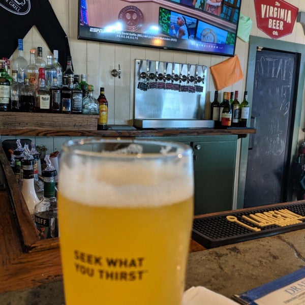 Photo taken at Berret&#39;s Seafood Restaurant and Taphouse Grill by Chris P. on 7/5/2019