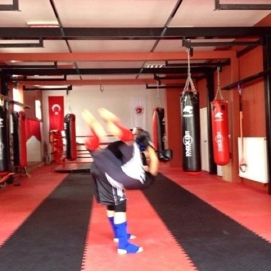 Das Foto wurde bei Atılgan Fight Academy von Burak Y. am 2/26/2013 aufgenommen