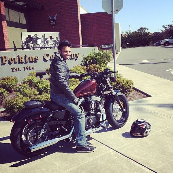 Photo prise au Dudley Perkins Co. Harley-Davidson par Thomas K. le4/13/2014