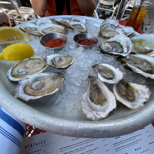 7/23/2021 tarihinde Topher T.ziyaretçi tarafından Oyster House'de çekilen fotoğraf