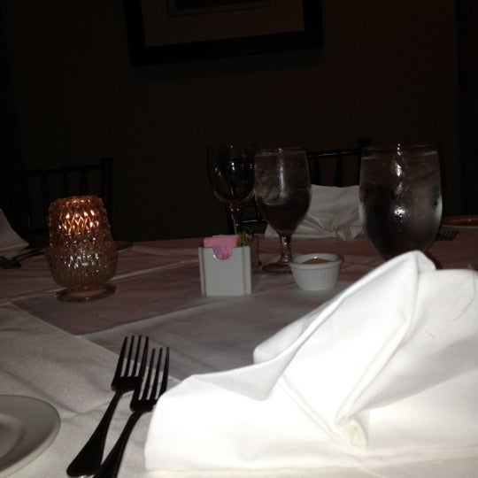 10/25/2012 tarihinde Steve H.ziyaretçi tarafından Tommy&#39;s Cuisine'de çekilen fotoğraf