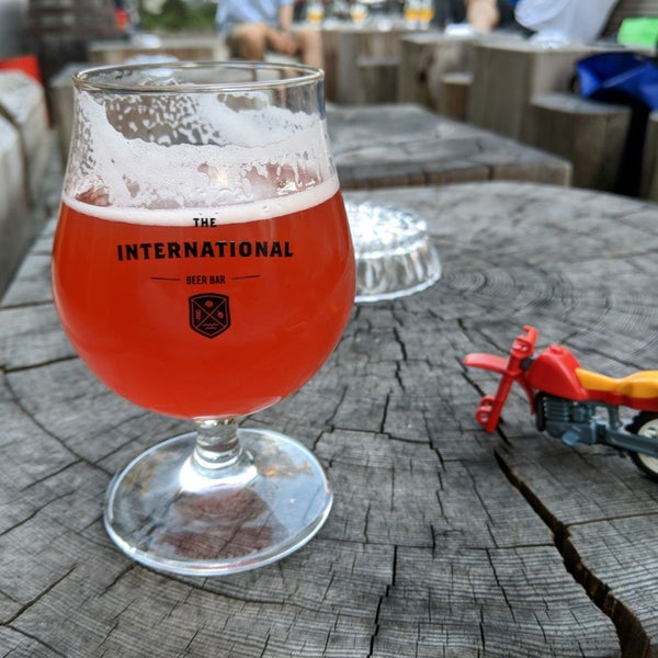 Das Foto wurde bei The International Beer Bar von Peter am 7/24/2019 aufgenommen