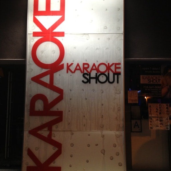 รูปภาพถ่ายที่ Karaoke Shout โดย Tony X. เมื่อ 10/12/2017