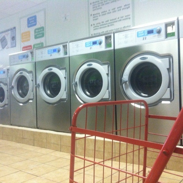 Yan Yan Laundromat Laundry Service in Astoria