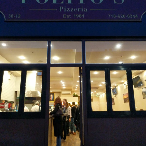 10/13/2017にTony X.がPolito&#39;s Pizzaで撮った写真