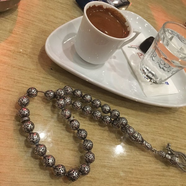 Снимок сделан в Kebap Diyarı Restaurant пользователем Umut B. 4/5/2017