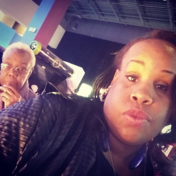 Photo taken at Dave &amp; Buster&#39;s by Annis H. on 3/21/2016