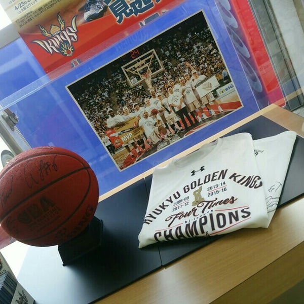 Photos At 琉球日産自動車泊工場