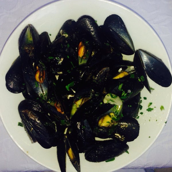 Снимок сделан в Restaurant Mediteran пользователем Pia B. 7/27/2014