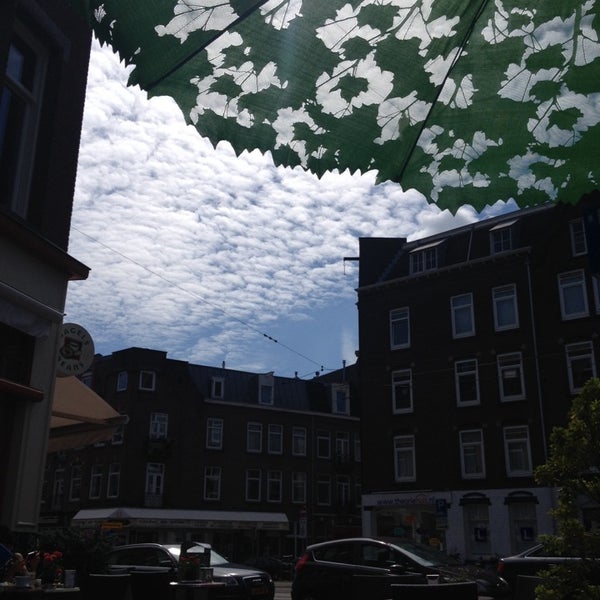 6/13/2014 tarihinde Serene T.ziyaretçi tarafından Bagels &amp; Beans De Clercqstraat'de çekilen fotoğraf