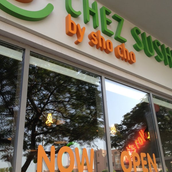 รูปภาพถ่ายที่ Chez Sushi (by sho cho) โดย Serene T. เมื่อ 1/9/2013