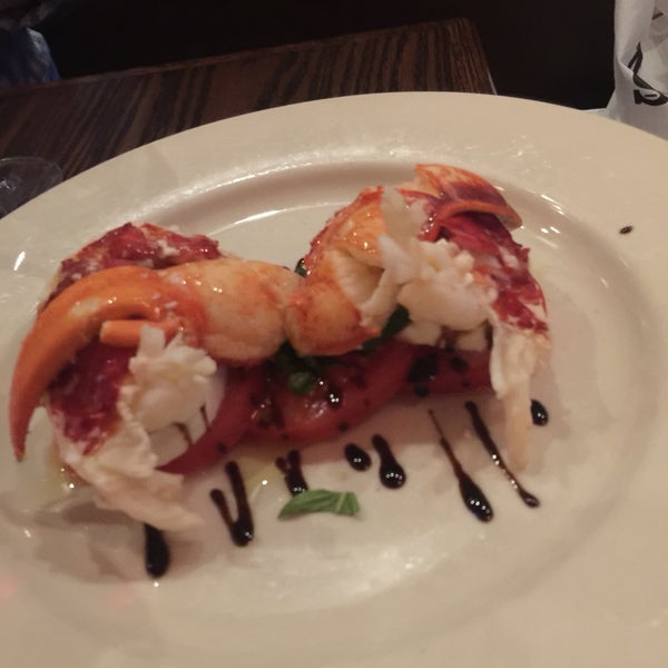 Das Foto wurde bei Rabia&#39;s Seafood/Oyster Bar &amp; Italian Restaurant von Nathan H. am 4/20/2017 aufgenommen