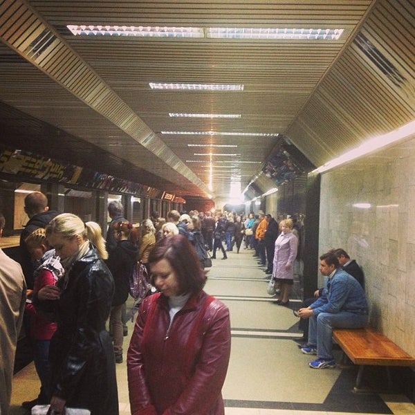 Метро буревестник