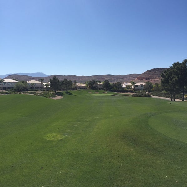 4/4/2015 tarihinde Robert G.ziyaretçi tarafından Rhodes Ranch Golf Club'de çekilen fotoğraf