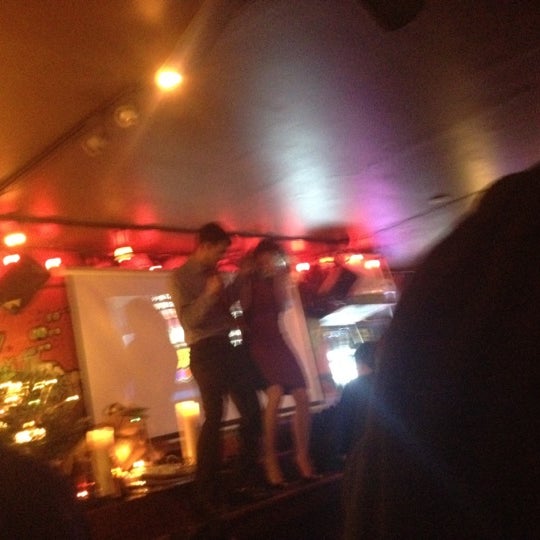 12/14/2012 tarihinde Nick F.ziyaretçi tarafından Mama&#39;s Bar'de çekilen fotoğraf