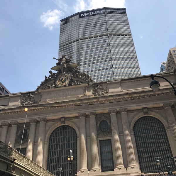 รูปภาพถ่ายที่ Grand Central Terminal โดย Nick F. เมื่อ 6/29/2017