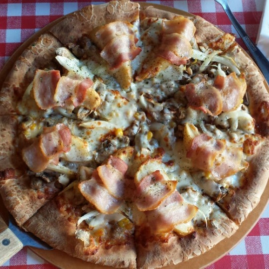 Foto scattata a Mr. Pizza da Romeo il 12/28/2013