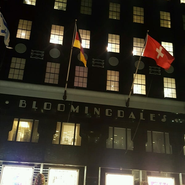 Hampton Jitney 59th St Bus Stop in Upper East Side