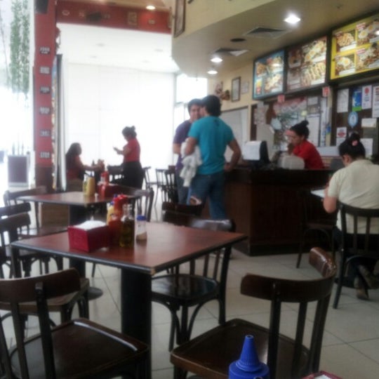 Das Foto wurde bei Mall Paseo Arauco Estación von Roberto V. am 1/21/2013 aufgenommen