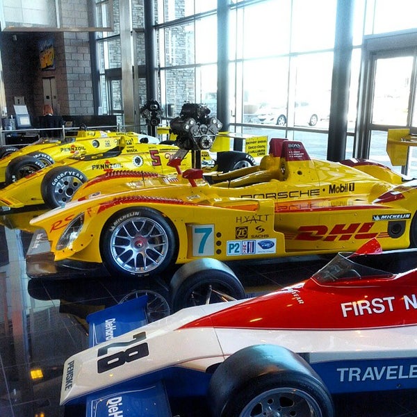 Foto diambil di Penske Racing Museum oleh Matt H. pada 11/2/2013