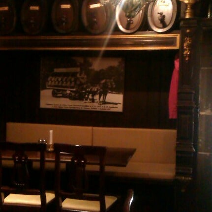 3/6/2013 tarihinde Andrei T.ziyaretçi tarafından Ranke 2 Restaurant'de çekilen fotoğraf