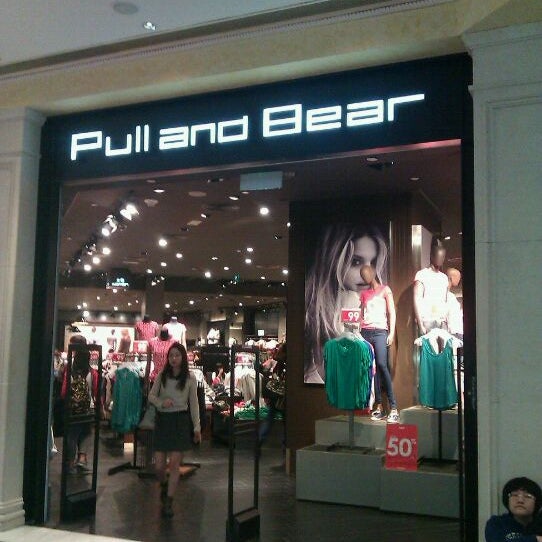 Pull and bear pavilion