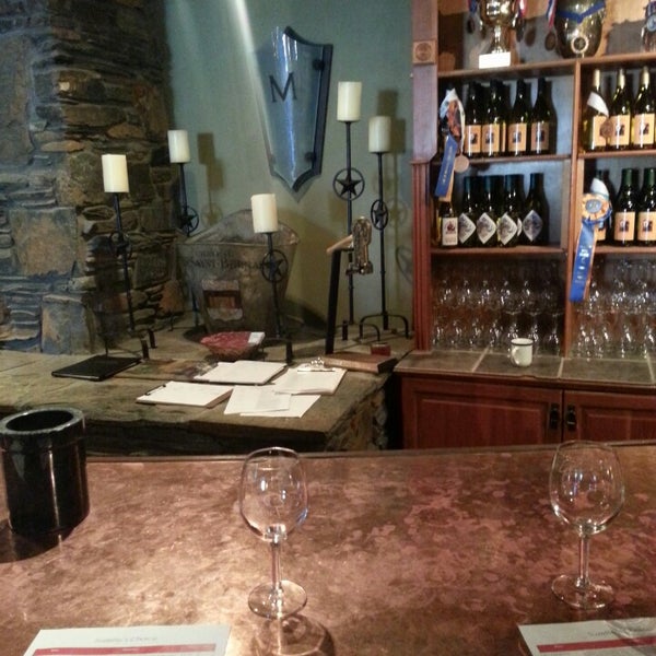 Das Foto wurde bei Chateau Morrisette Winery and Restaurant von Doug L. am 4/21/2013 aufgenommen