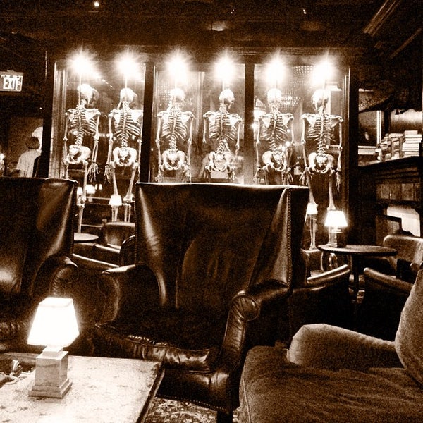 Foto diambil di Jekyll &amp; Hyde Club | Restaurant &amp; Bar oleh fr8d G. pada 7/18/2013