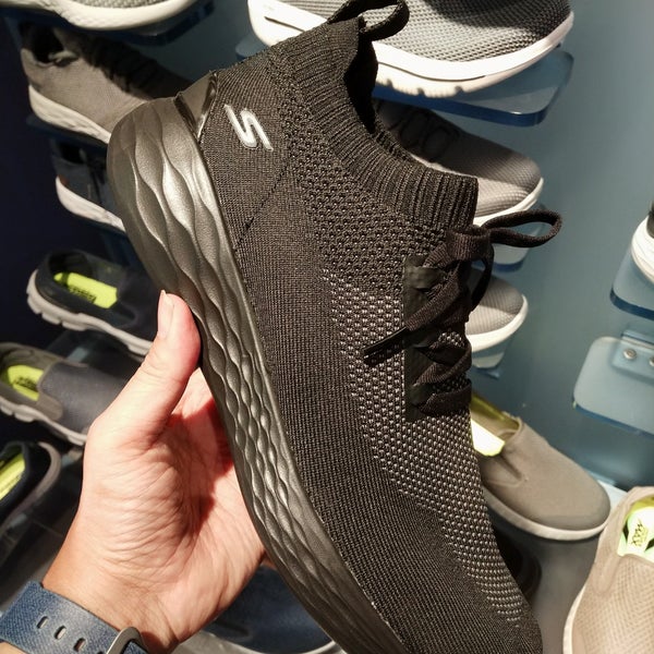 54210 skechers 2025