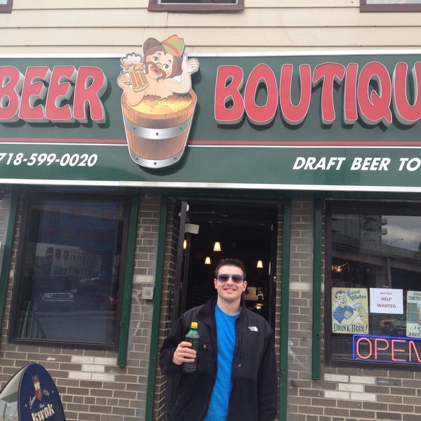 4/13/2013 tarihinde Becky K.ziyaretçi tarafından Beer Boutique'de çekilen fotoğraf