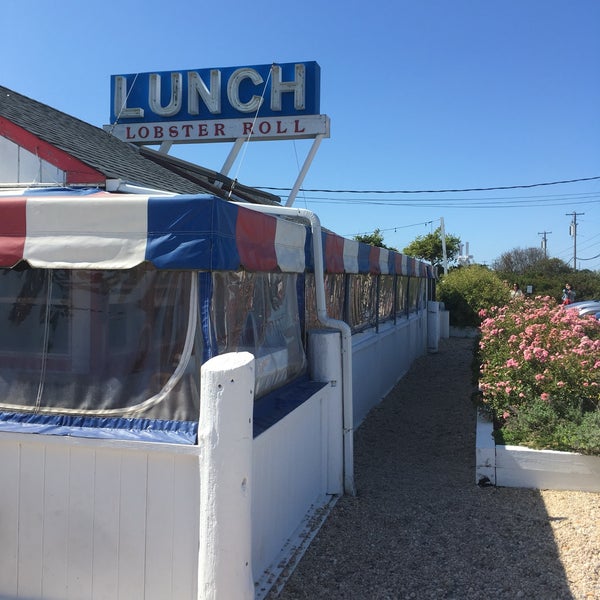 Photo taken at The Lobster Roll Restaurant by Nicole P. on 9/19/2019