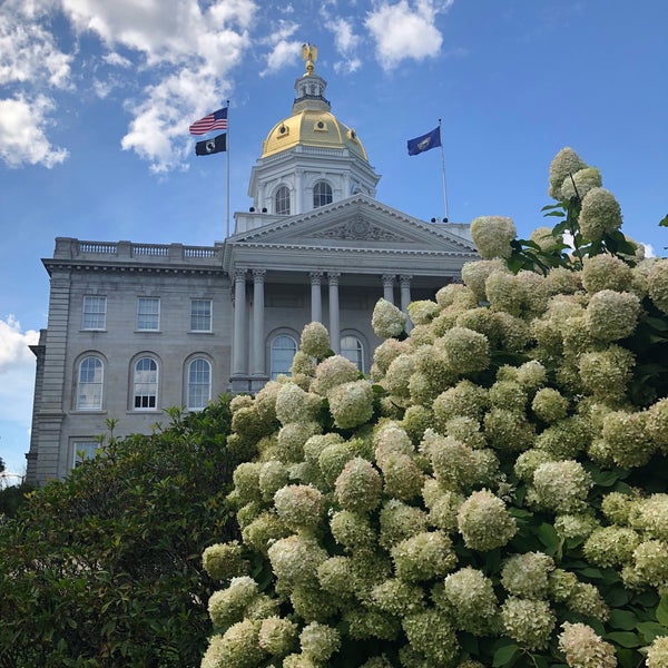Foto tirada no(a) New Hampshire State House por Ben em 9/4/2018