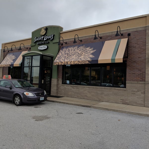 Saint Louis Bread Co. Bakery in Fenton
