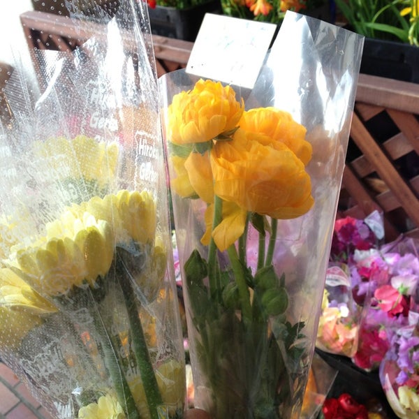 Photos At Flower Market 花市場 代々木上原店 西原 東京 東京都 2 Tips From 80 Visitors