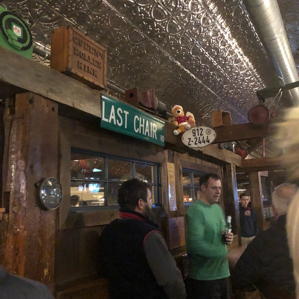 Foto tirada no(a) The Last Chair Bar And Grill por Courtney M. em 2/15/2019