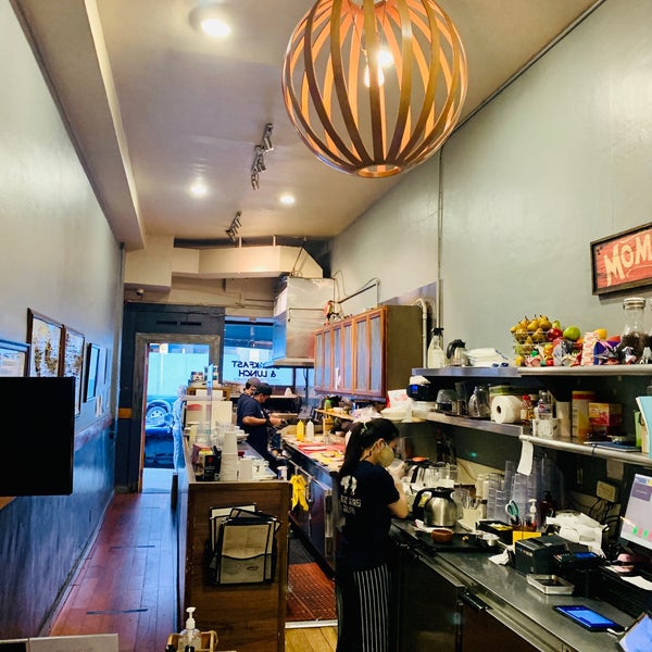 4/18/2021 tarihinde Keith W.ziyaretçi tarafından Taylor Street Coffee Shop'de çekilen fotoğraf