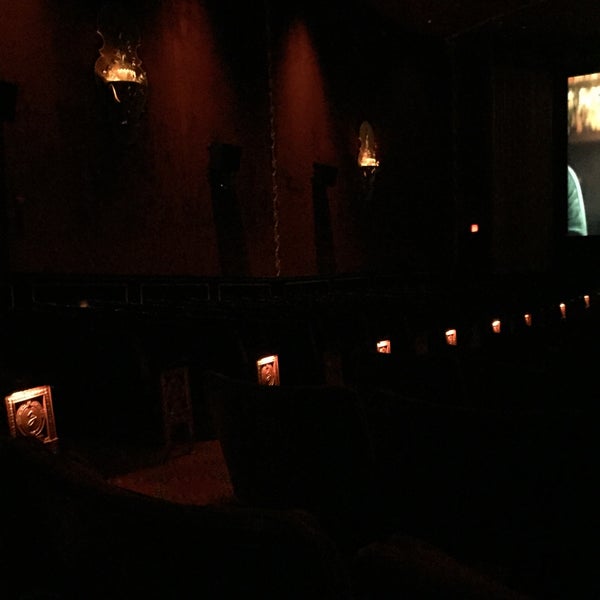 Снимок сделан в Ziegfeld Theater - Bow Tie Cinemas пользователем Brett R. 8/9/2015