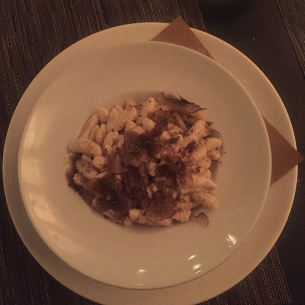 Cavatelli with truffles and the scallops were out of this world. Have a seat at the bar